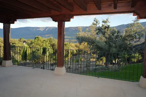 Vistas a la sierra desde el porche