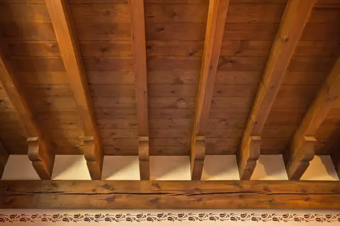 Gran salón, cocina y zonas interiores de la casa