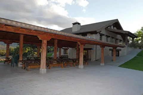 La casa y el porche grande
